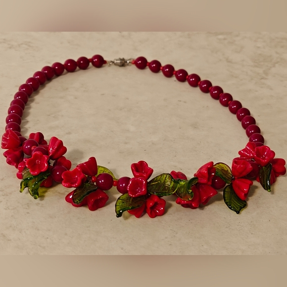 Vintage Venetian/Czech? Red Flowers and Green Leaves Handblown Glass Necklace - Picture 12 of 16